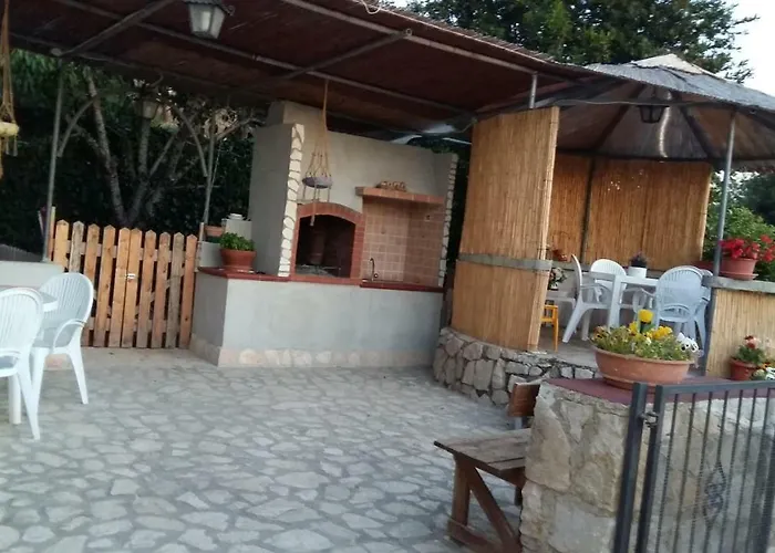 La Vecchia Scuola 4*